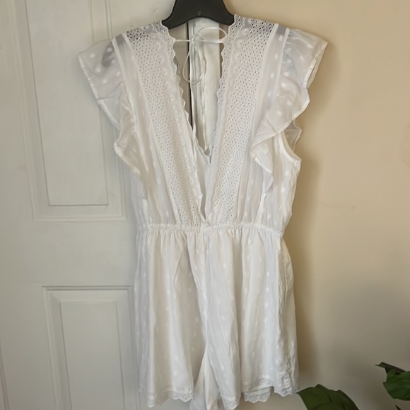 American Eagle romper White laced with open back Size XL NWT - Picture 7 of 13